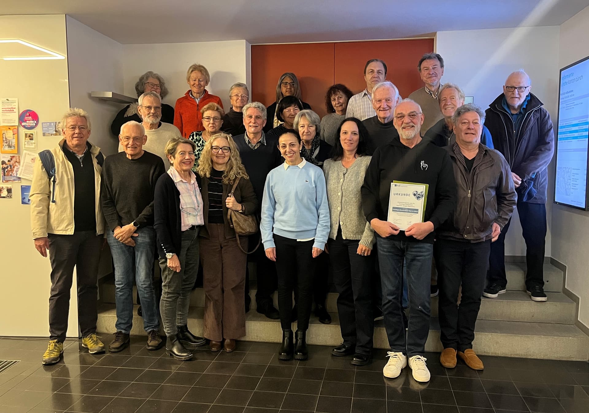 Foto Preisuebergabe Team72